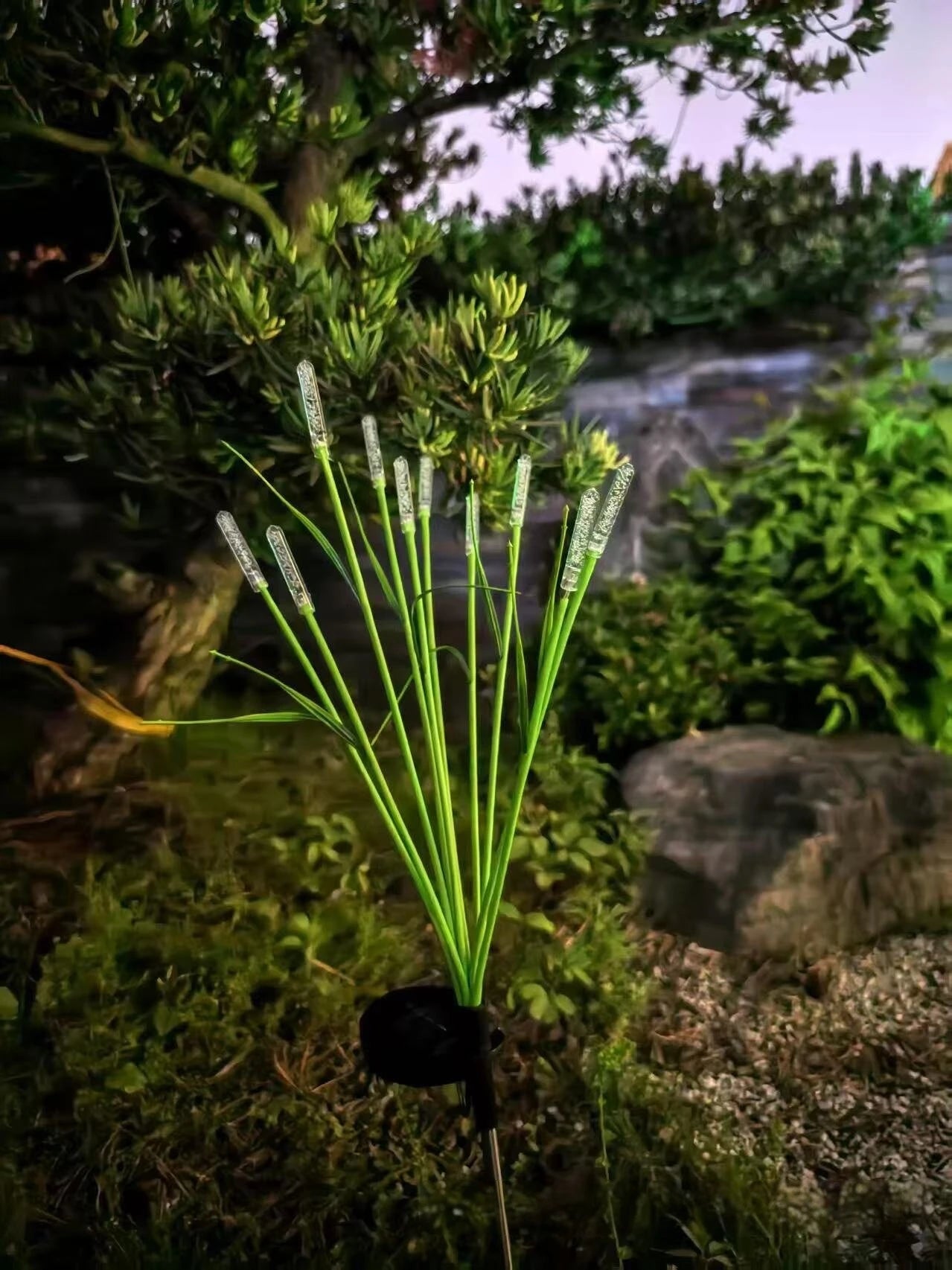 Solar Firefly Swaying Garden Light
